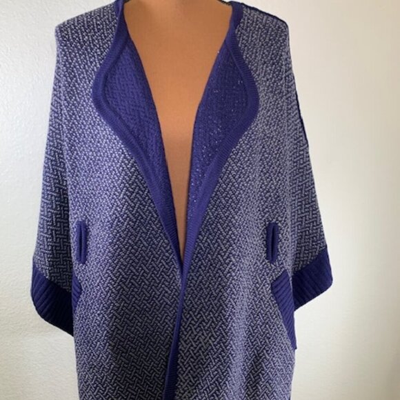 PRICE DROP! NWT Draper James Sweater Coat Poncho Navy Gray Size XS/S - Picture 1 of 3